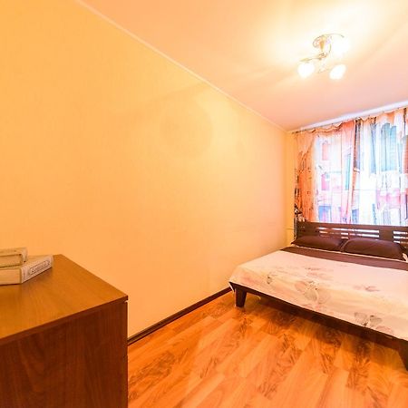 Apartment On Hryhoriia Chuprynky Киев Экстерьер фото