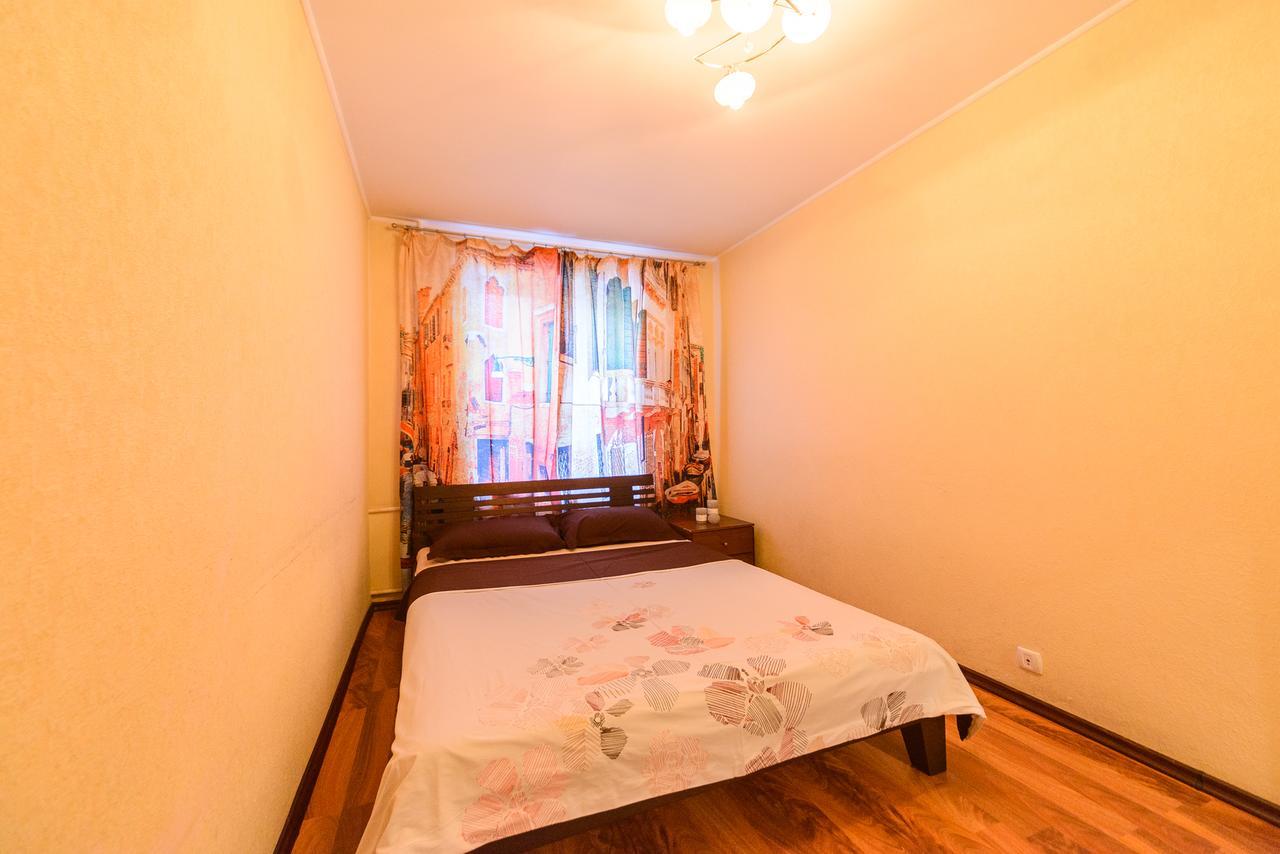 Apartment On Hryhoriia Chuprynky Киев Экстерьер фото
