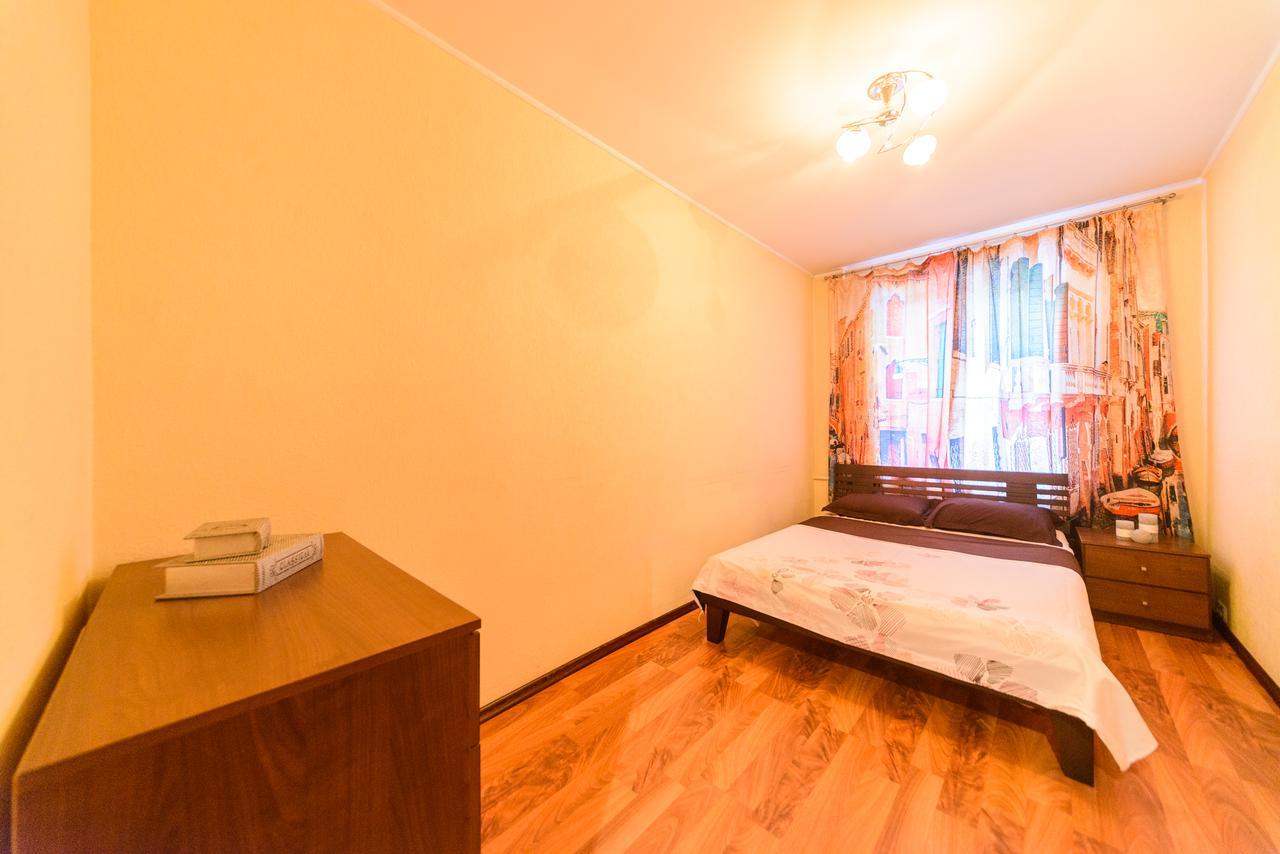 Apartment On Hryhoriia Chuprynky Киев Экстерьер фото