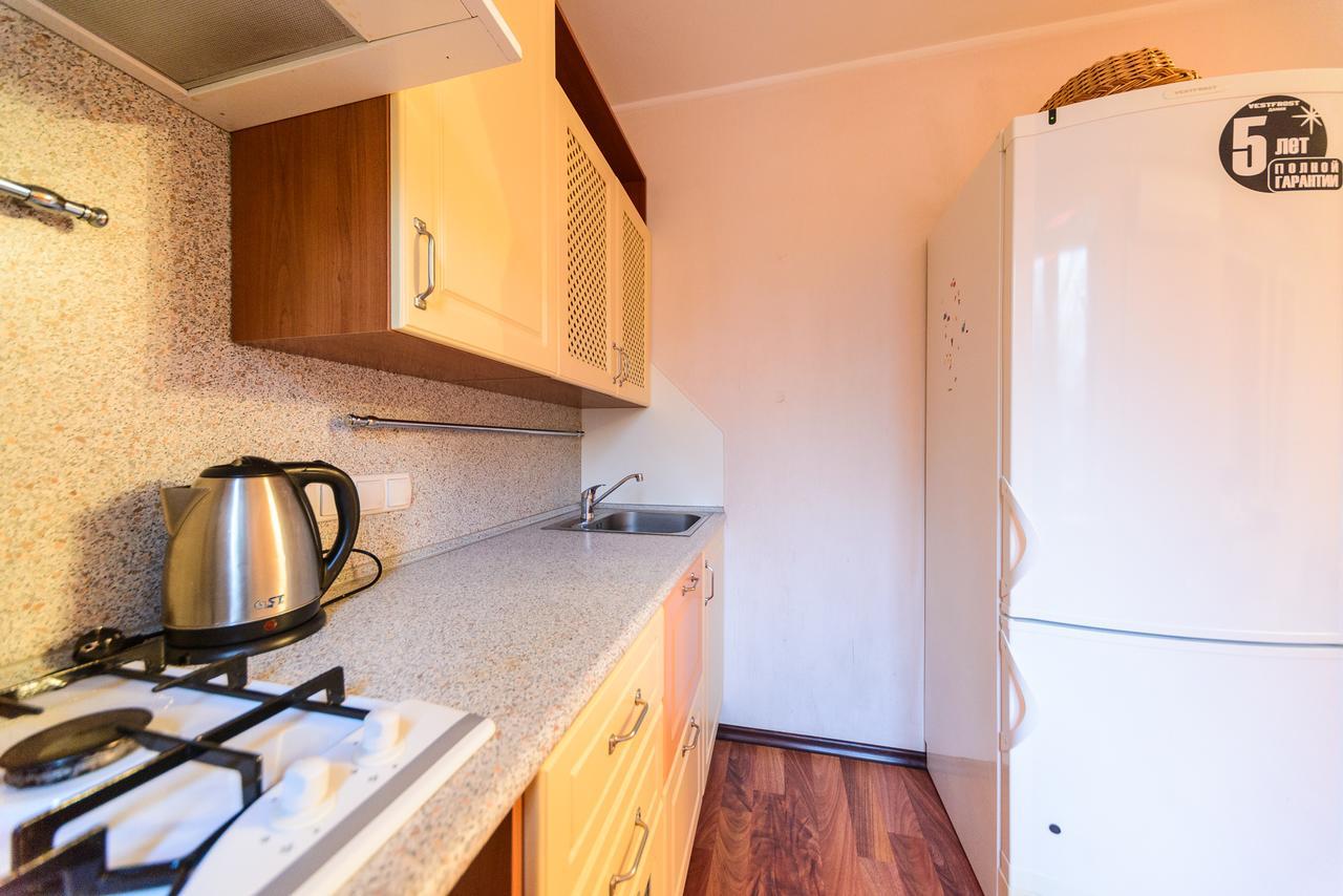 Apartment On Hryhoriia Chuprynky Киев Экстерьер фото